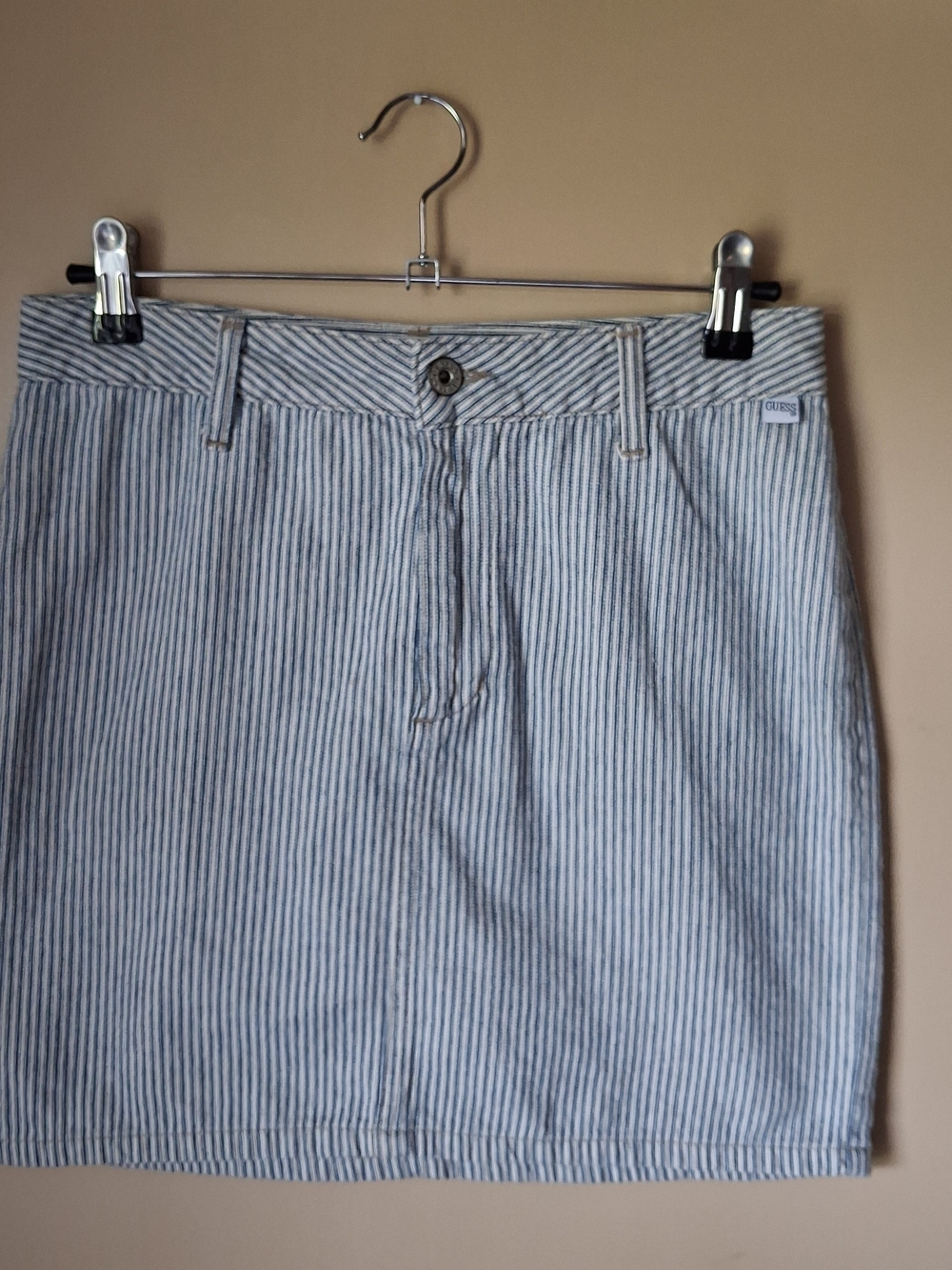 GUESS Women’s Blue & White Striped Denim Mini Skirt; Size 27